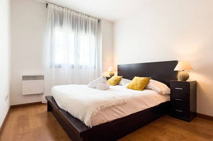 Entire apartment, Ceretà Retreat: Nature, Adventure & Comfort in La Molina, Alp
