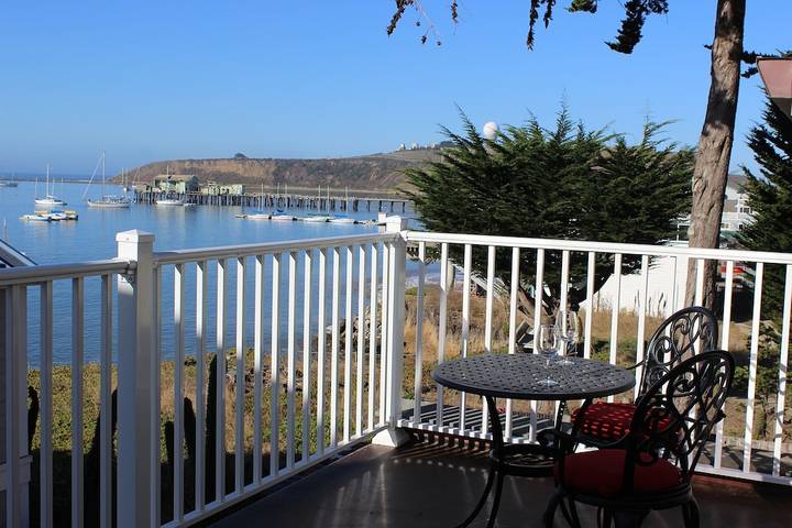 Vacation rental for 6 people, with balcony in Central Coast