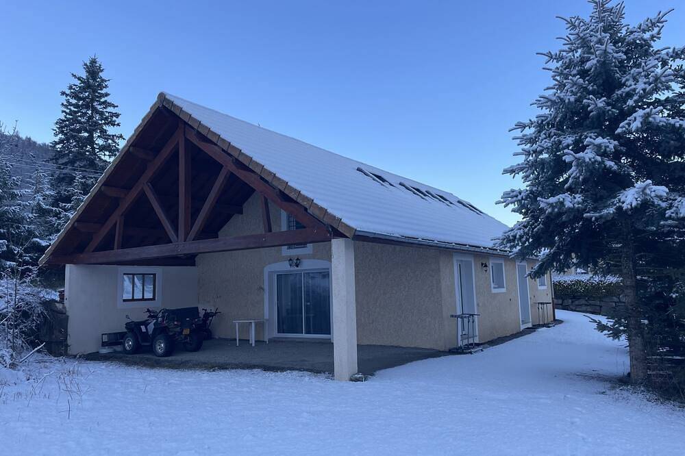 Gîte-Villa-Ensuite Dusche-Bergblick-Neuf in Saint-Léger-les-Mélèzes, Nationalpark Écrins