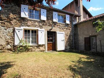 Gîte pour 4 personnes, avec jardin, animaux acceptés à Blesle