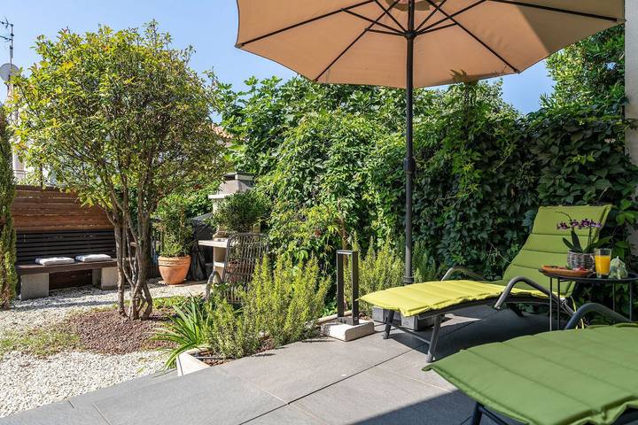 Ferienhaus für 4 Personen, mit Balkon und Terrasse sowie Garten in Poreč