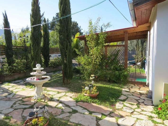 Casa rural para 3 personas, con piscina además de jardín y jacuzzi, Familias con niños - 1