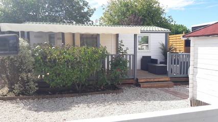 Mobil home pour 4 personnes, avec piscine ainsi que terrasse et jardin dans Plage de La Hume