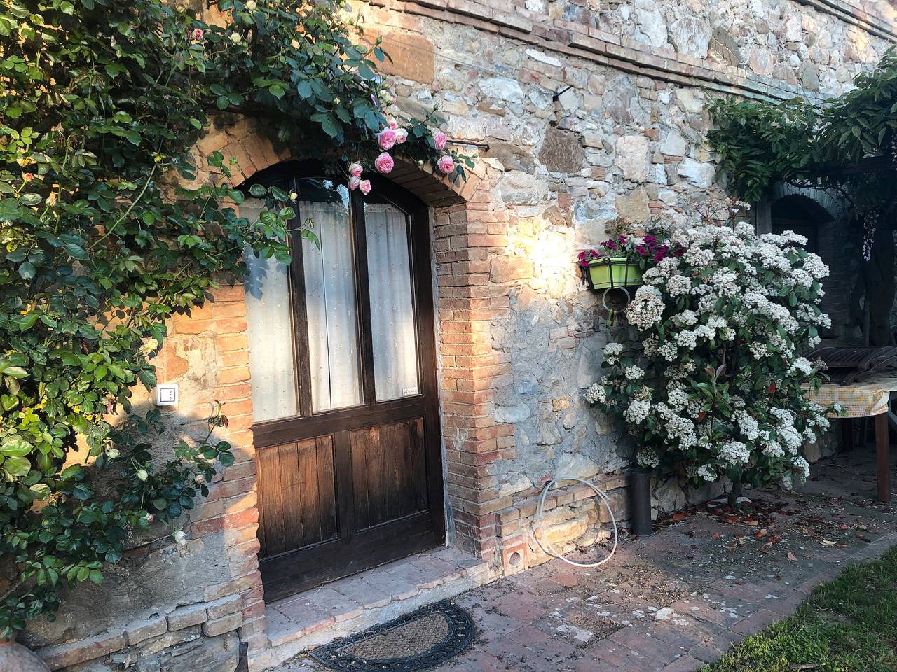 Entire apartment, Apartment 'Agriturismo San Domenico-Il Roseto' with Private Pool, Shared Terrace and Wi-Fi in Radicondoli, Siena Province