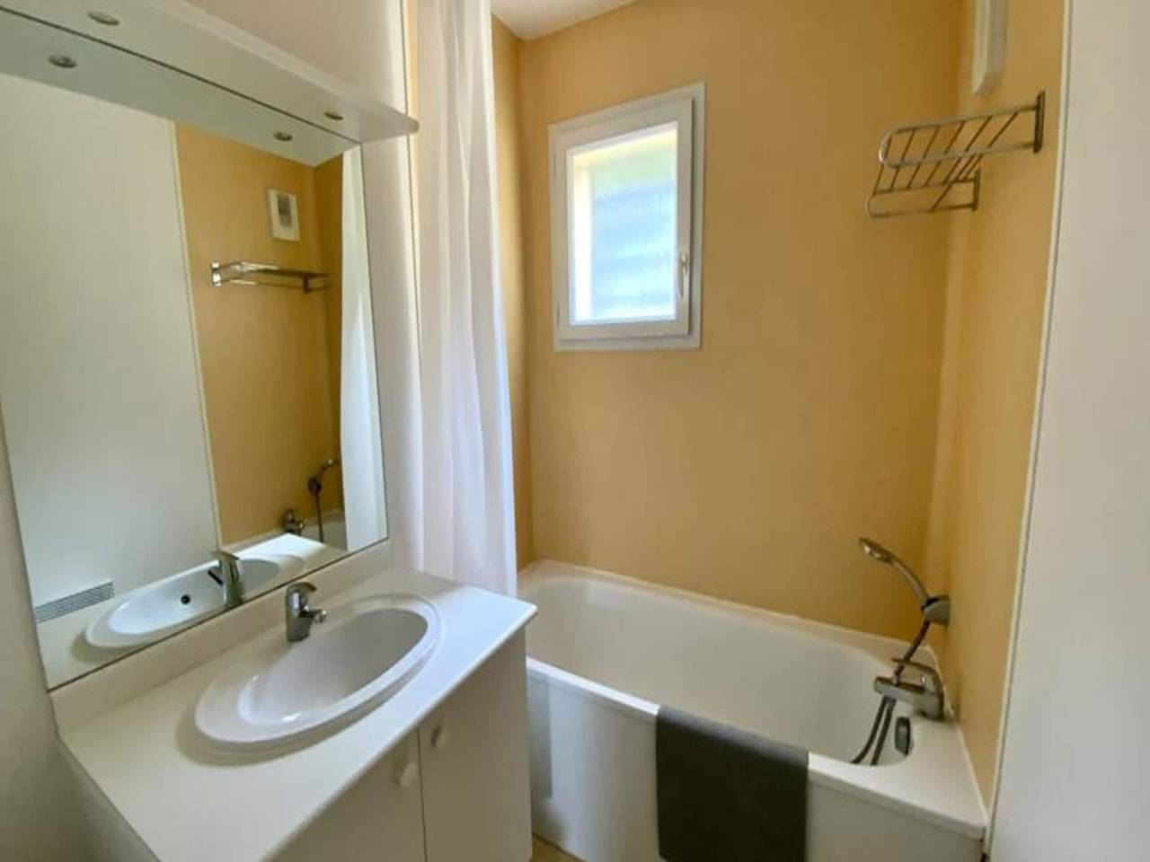 Ganze Wohnung, Apartments für 5 Personen in Avène, Lodève und Umgebung