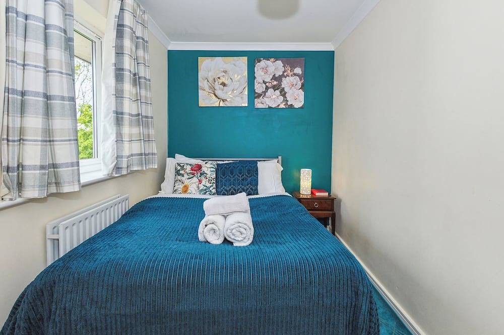 Ganze Wohnung, 2 Bed Apartment - Sleeps 5 - Pets - Parking - Wifi in Hatfield (Hertfordshire), Hertfordshire