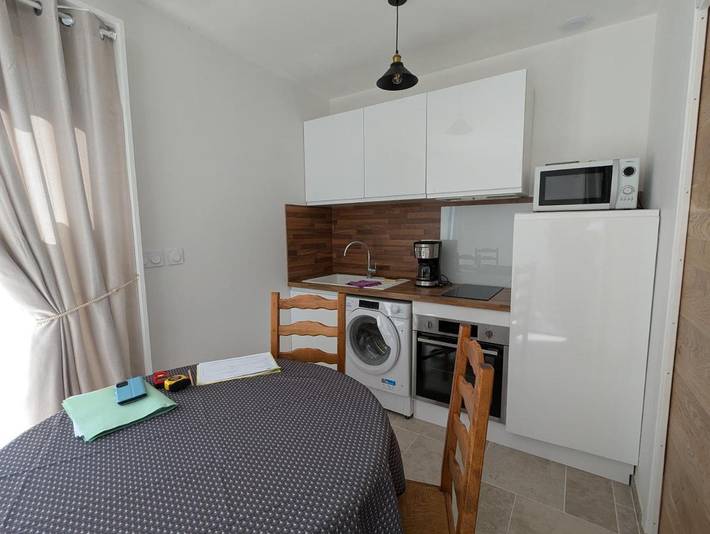 Gîte pour 2 personnes, avec jardin et vue dans Baignes