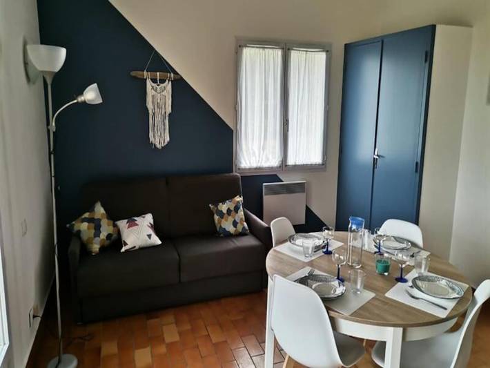 Gîte pour 5 personnes, avec terrasse et piscine, adapté aux familles à Prailles - 4