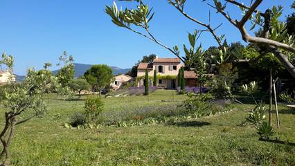 Cottage pour 2 personnes, avec jardin et piscine à Le Barroux