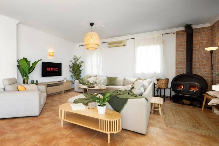 Villa Selvatic mit Meerblick, Pool, Sauna und Heimkino in Arenas, Costa del Sol
