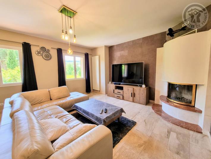 Gîte pour 9 personnes, avec terrasse ainsi que jacuzzi et jardin dans Yvelines - 4