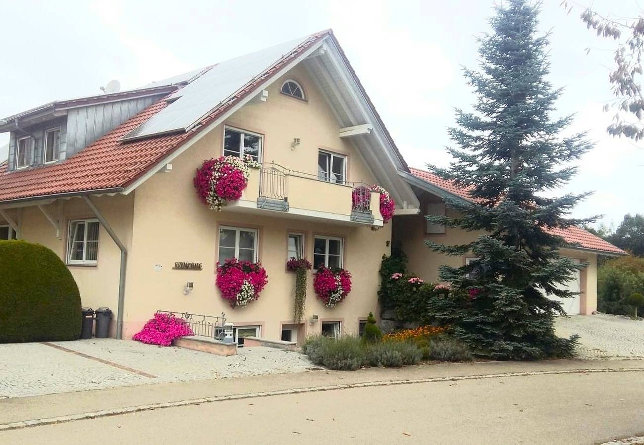 Appartement de vacances entier, "Hopfentraum" Bodensee Apartment Tettnang in Tettnang, Region Bodensee-Oberschwaben