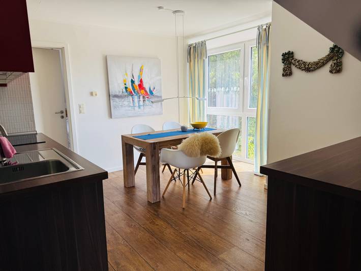 Ferienwohnung für 3 Personen, mit Balkon in Lemkenhafen
