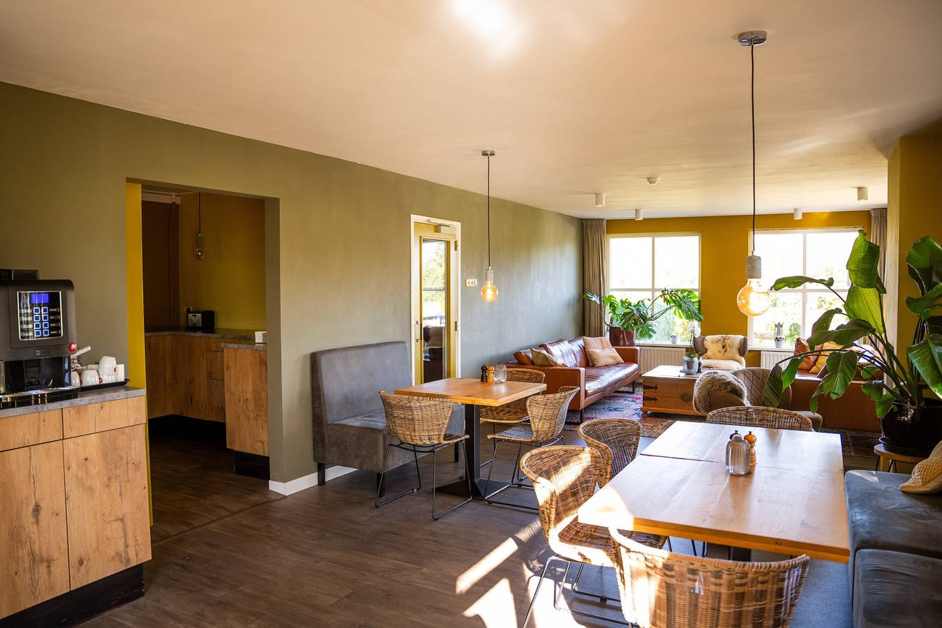 Spacious 18-person villa with sauna on Terschelling near the beach and nature in Islas de Frisia Occidental