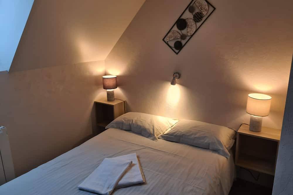 Ganze Wohnung, Apartment-Eigenes Badezimmer in Regionaler Naturpark Volcans d'Auvergne