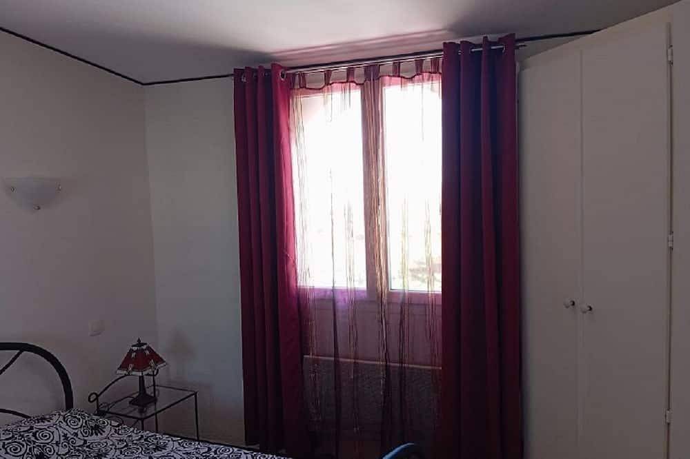 Ganze Wohnung, Loc. T2 villa Bastia south, terrace, near beaches, shops and activities in Bastia, Cap Corse