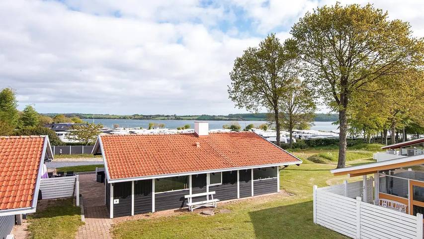 Ferienhaus für 6 Personen, mit Pool und Terrasse