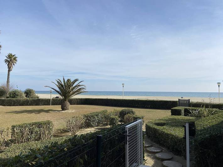 Ganze Ferienwohnung, T2 lumineux confort terrasse face mer  wifi parking et piscine 4Grsud5 in Canet-en-Roussillon, Côte d'Améthyste