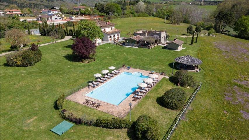 Villa per 17 persone, con balcone e sauna in Poppi