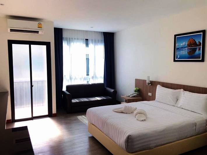 Hôtel pour 3 personnes, avec piscine ainsi que vue et jardin - 1