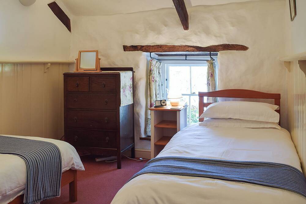 3 bedroom accommodation in Lower Town, Fishguard in Fishguard, Pembrokeshire