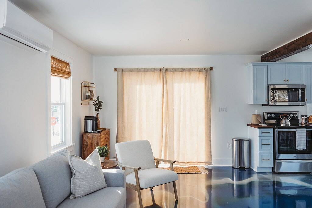 Stunning Guesthouse in historic Georgetown w/hot tub! in Kings County (Kanada)