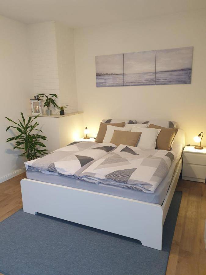 Ferienwohnung für 2 Personen, mit Terrasse in Neumünster - 2