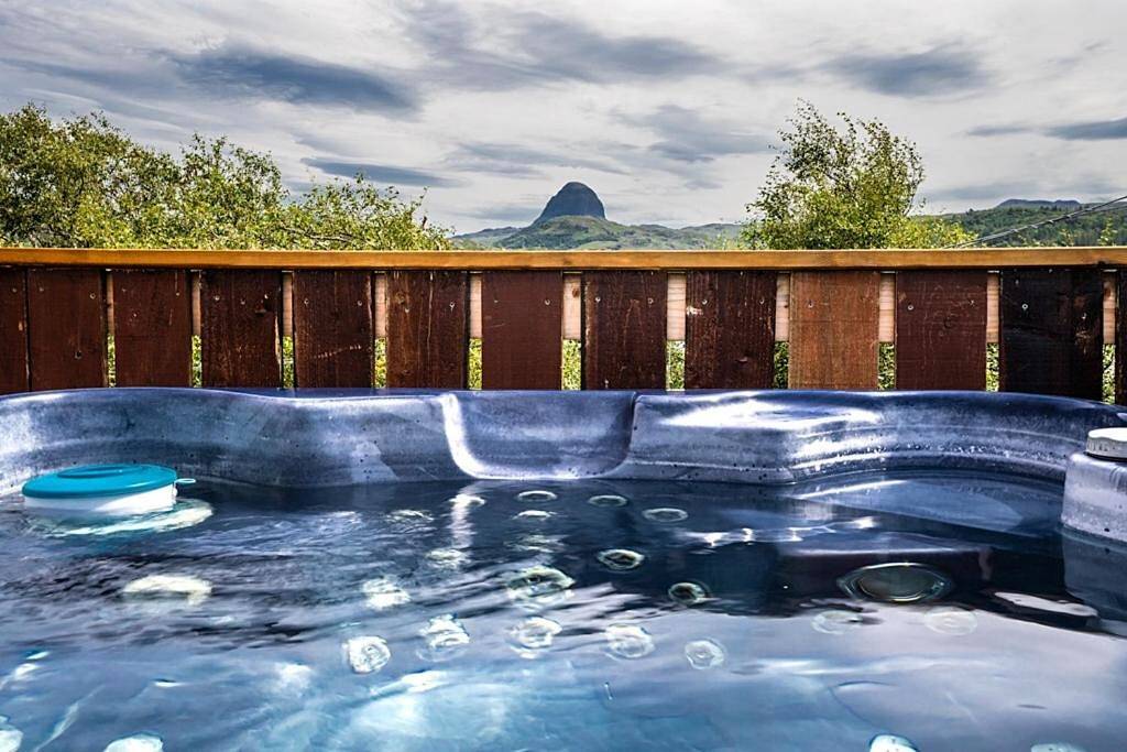 Studio with Mountain View in Highlands