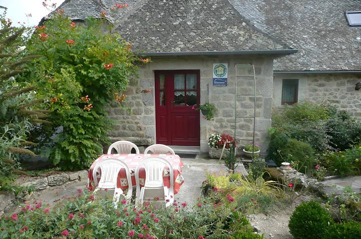 Chambre d’hôte pour 4 personnes, avec jardin, animaux acceptés dans l' Aveyron - 2