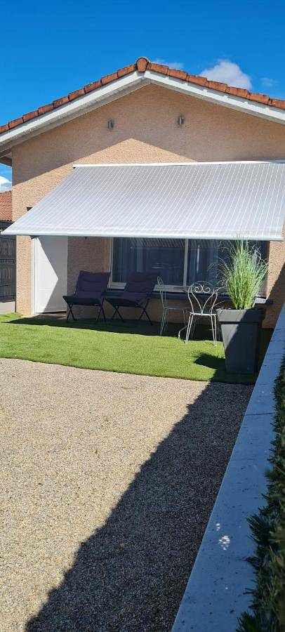 Gîte pour 2 personnes, avec jardin à Tossiat - 2