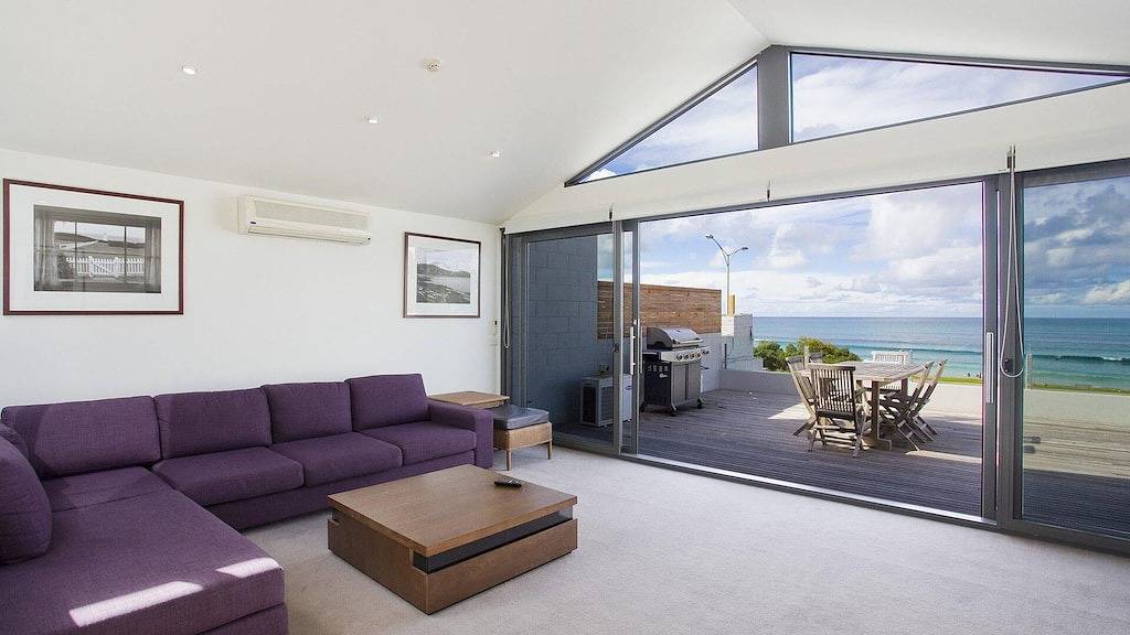 Ganze Wohnung, One 36 - Zentrale Strandwohnung mit erstklassiger Aussicht und Wifi in Lorne, Great Ocean Road