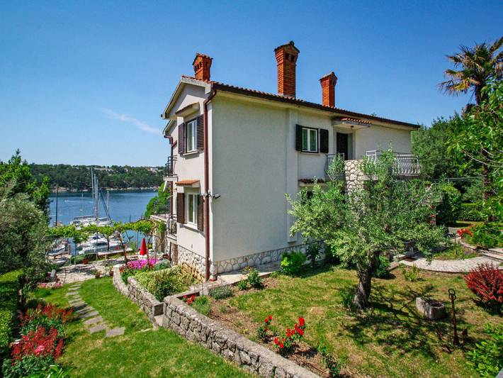Ferienwohnung für 5 Personen, mit Balkon und Garten auf Krk