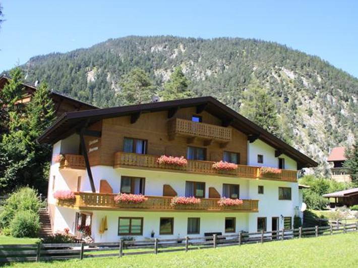 Hotel für 2 Personen, mit Terrasse und Garten an der Zugspitze (Österreich)