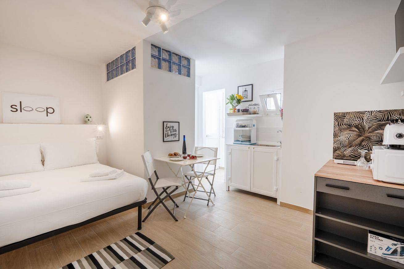 Appartamento intero, GuestHost - Room 4 - Lovely & Functional Studio in Bari, Provincia di Bari