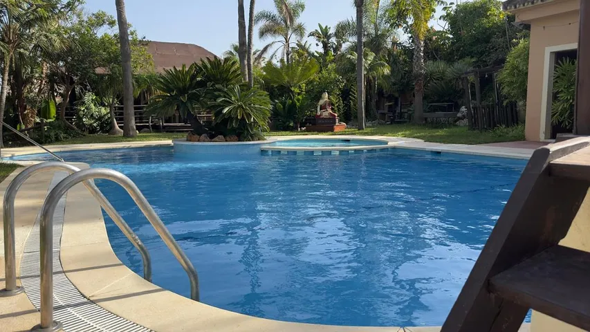 Villa for 10 people, with garden and pool as well as view, with pets - 1