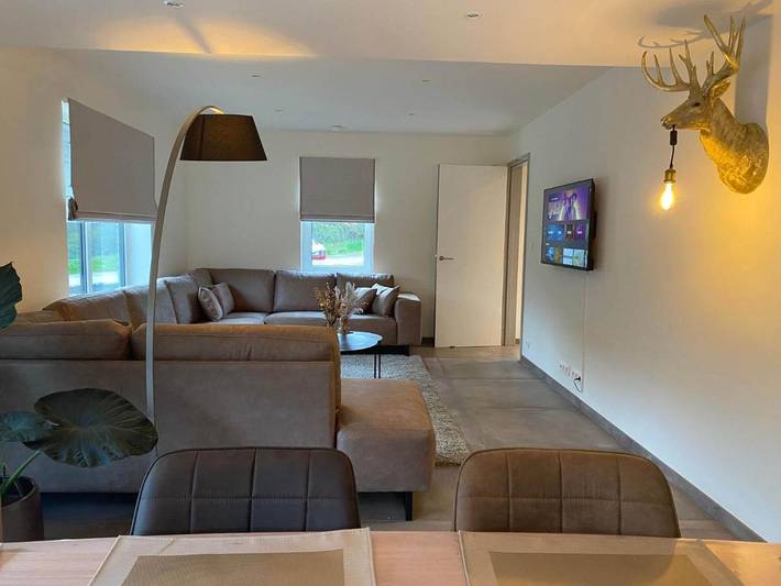 Location de vacances pour 9 personnes, avec jardin et piscine ainsi que sauna et vue dans Sougné-Remouchamps - 3