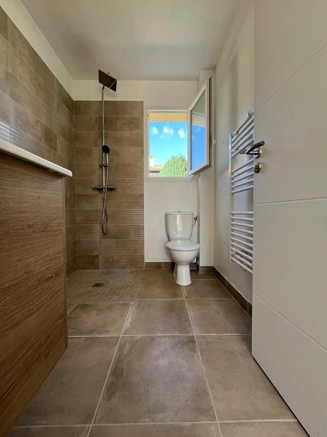 Location de vacances pour 2 personnes, avec terrasse et vue à Vinon-sur-Verdon - 3