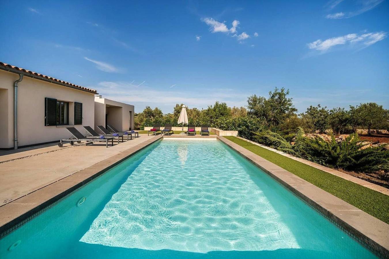 Ferienvilla Can Llorenç mit Wlan, Klimaanlage, Pool und Terrasse in Cala Mendia, Manacor