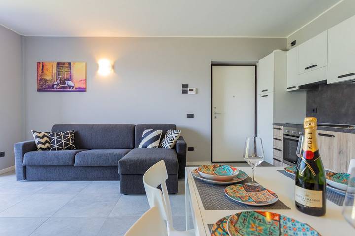 Ferienwohnung für 4 Personen, mit Terrasse und Garten sowie Pool und Seeblick in Pianello del Lario - 2