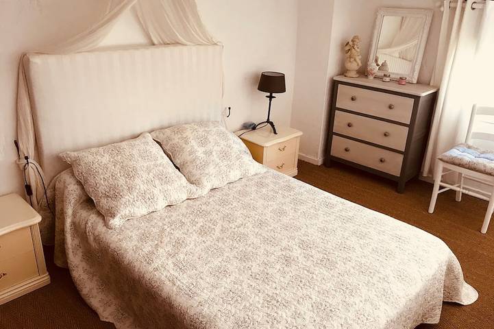 Unabhängige Maisonette-Wohnung in Luxusimmobilie in Saint-Paul-de-Vence, Mittelmeerküste (Frankreich)
