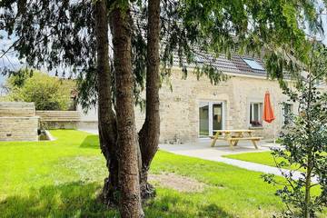 Location de vacances pour 6 personnes, avec balcon et jardin à Fresville