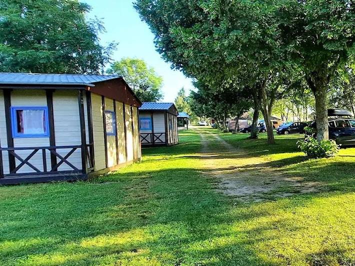 Chalet pour 2 personnes, avec Balcon/Terrasse ainsi que Piscine et Sauna