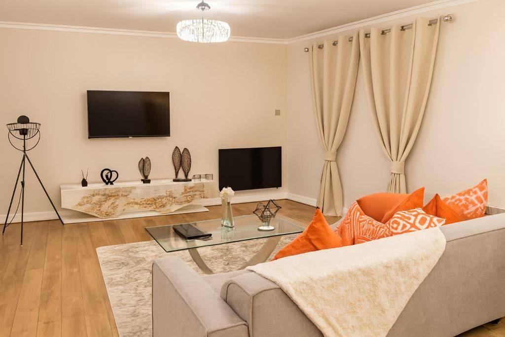 Apartamento vacacional entero, Sleeps 4 - Parking - Wifi in Cardiff Bay, Cardiff