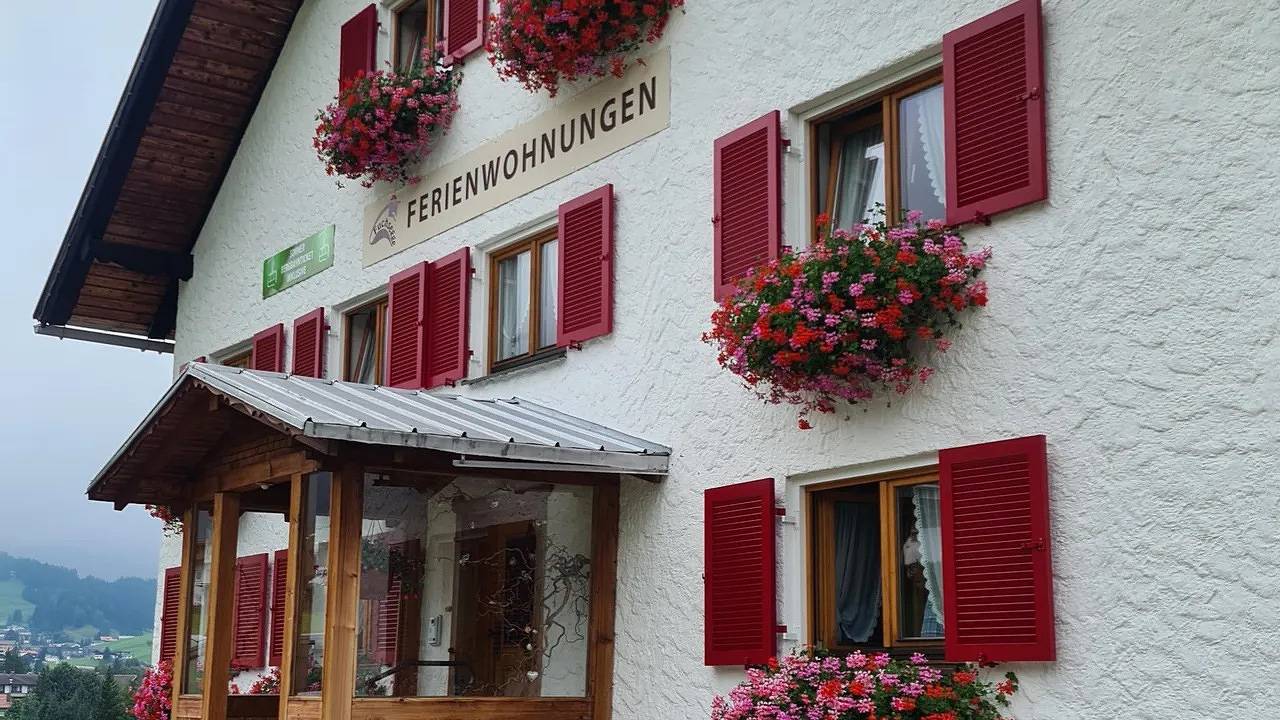 Geheel vakantieappartement, Vakantieappartement voor 4 personen met tuin in Riezlern, Mittelberg