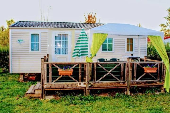 Location de vacances pour 4 personnes, avec piscine à Verteillac - 4
