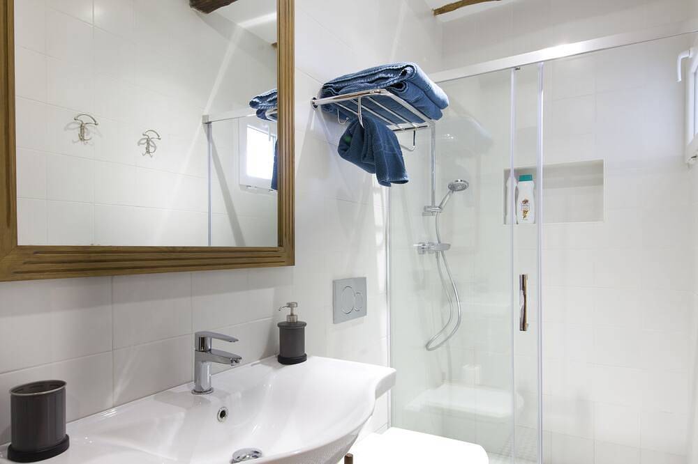 Ländliche Wohnung Gazume gemütliche Wohnung mit Kamin. in Aia, Gipuzkoa