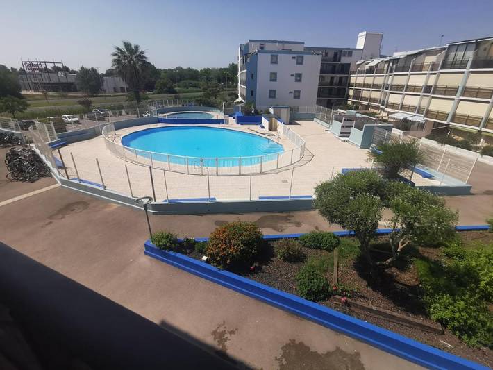 Gîte pour 6 personnes, avec piscine ainsi que balcon et vue, animaux acceptés dans Flamingo Casino Le Grau Du Roi