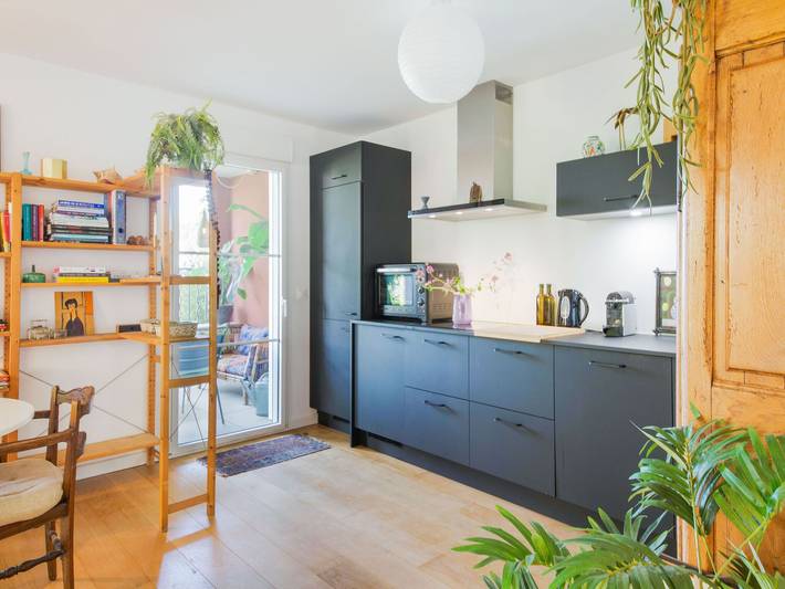 Gîte pour 5 personnes, avec jardin ainsi que terrasse et piscine, adapté aux familles à Roquefort-les-Pins - 4