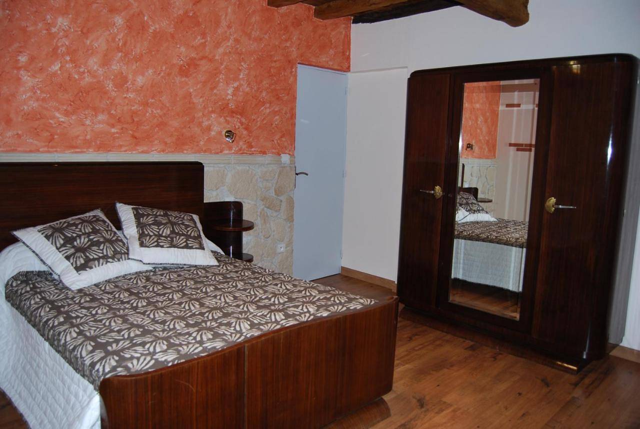 Double Room with Private Bathroom in Grazac (Tarn), Région d'Albi
