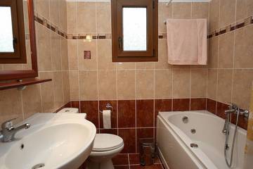 Villa for 6 People in Skopelos, Decentralized Administration of Thessaly - Central Greece, Photo 4